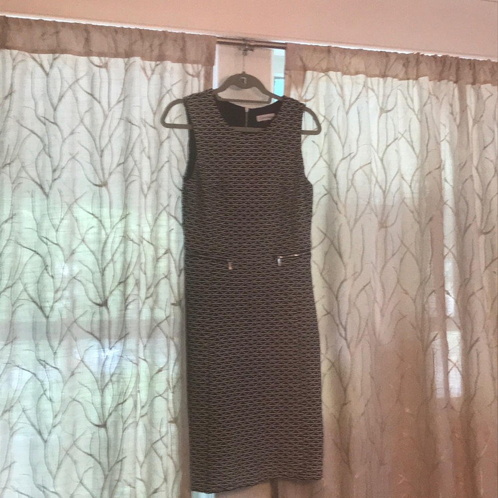 Calvin Klein size 6 stretchy